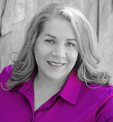 Dinah Perez: Entertainment Lawyer in Los Angeles